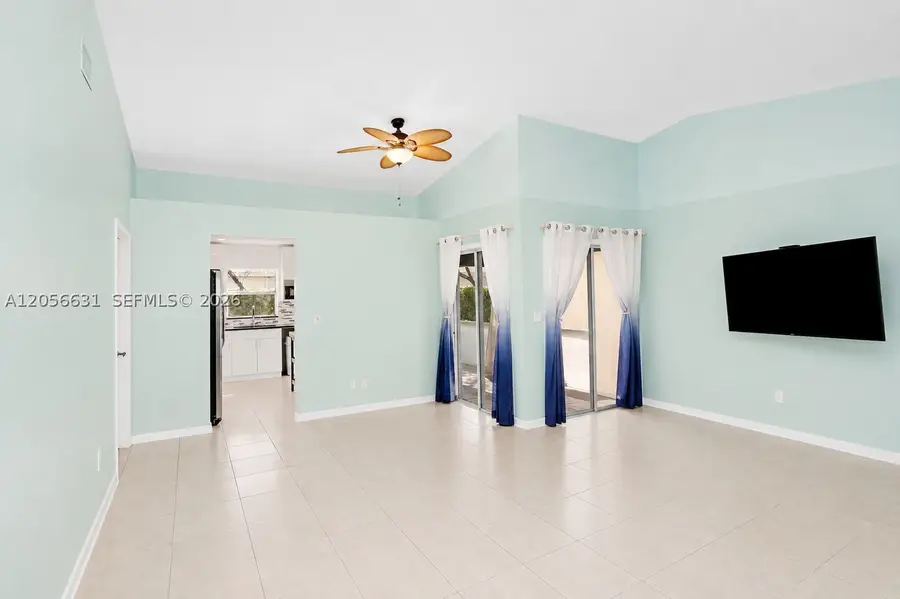 527 SE 21st Dr, Homestead, FL 33033 - #3