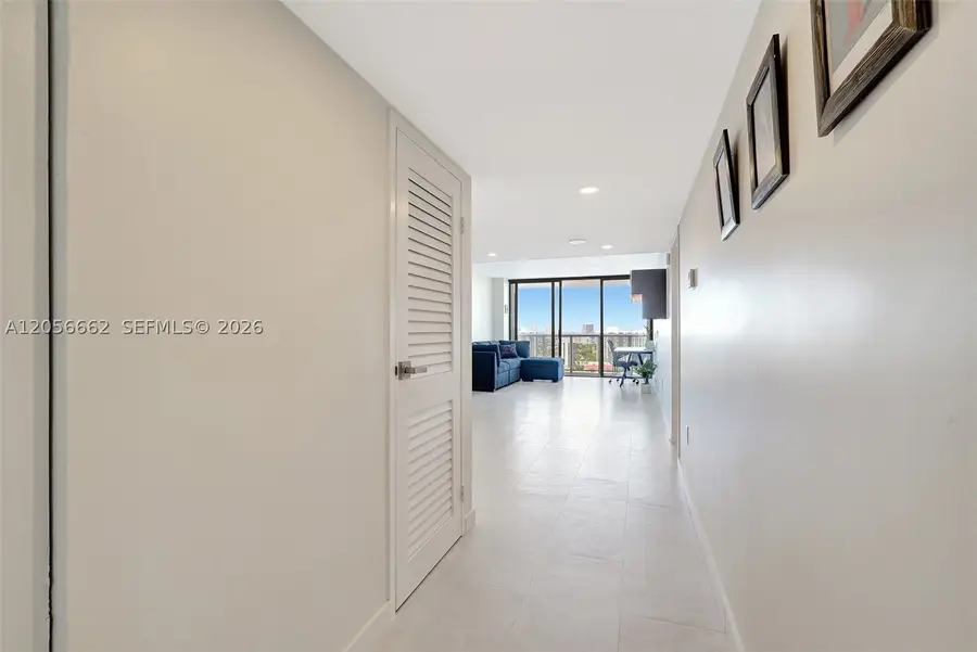 3675 N Country Club Dr #2310, Aventura, FL 33180 - #3