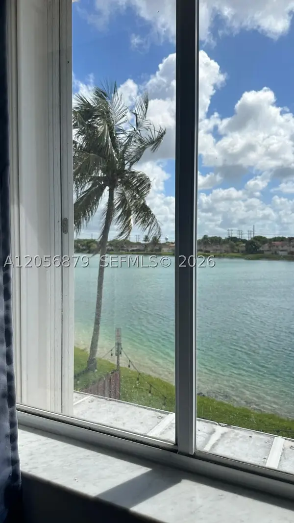 Address Withheld By Seller, Miami, FL 33177