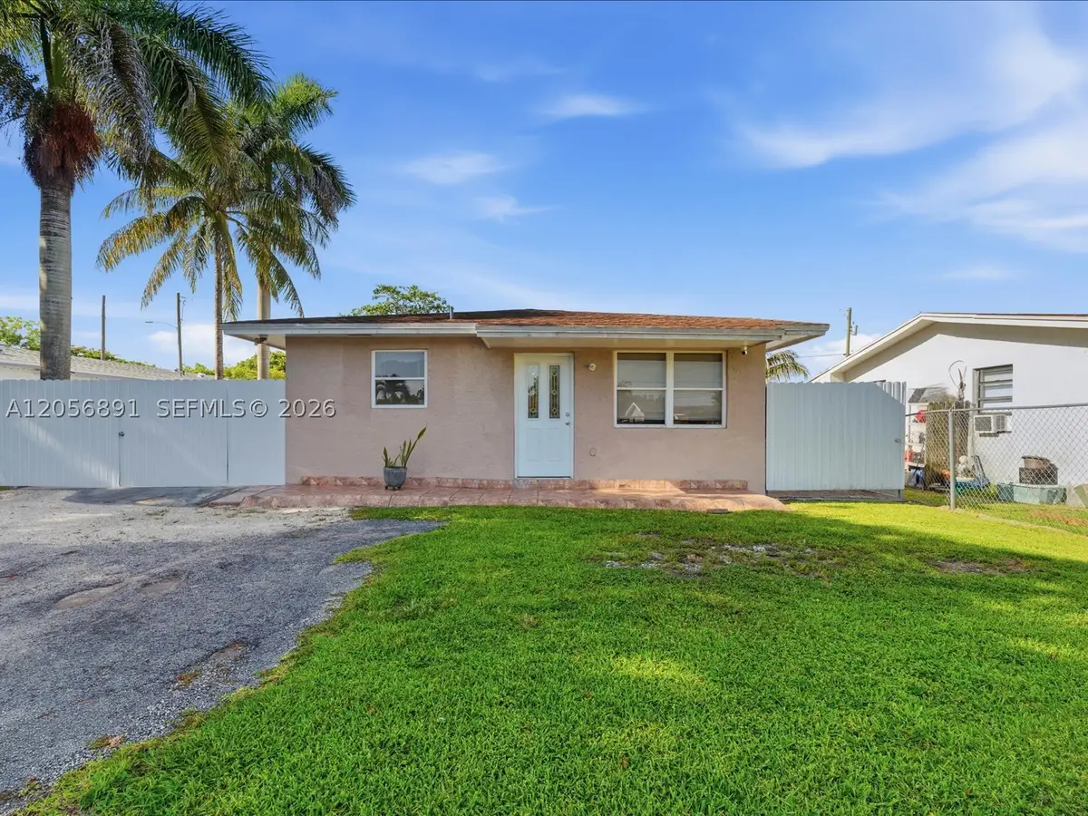 827 SW 3rd St, Florida City, FL 33034 - #1