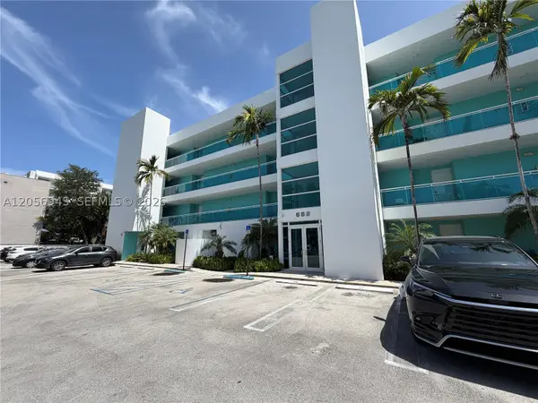 652 NE 63rd St #404, Miami, FL 33138