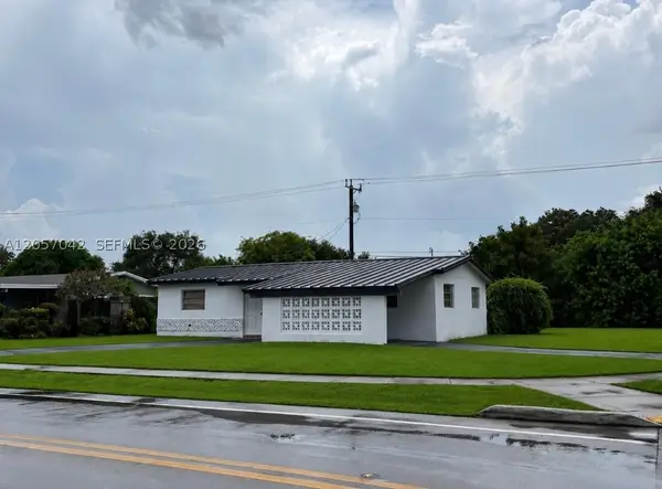 2581 NW 47th Ave, Lauderhill, FL 33313