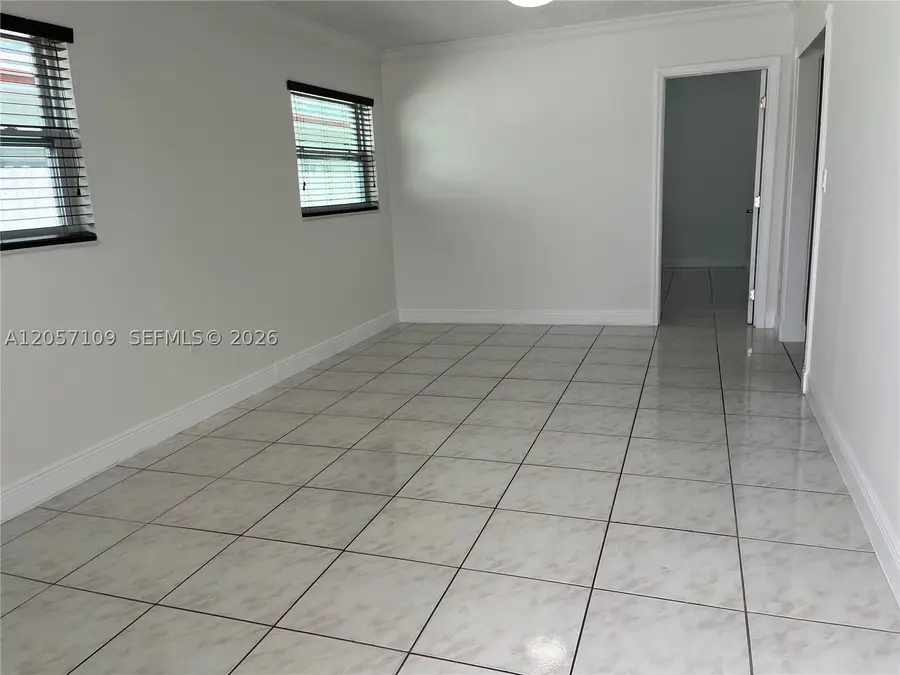 10571 SW 27th St, Miami, FL 33165 - #3
