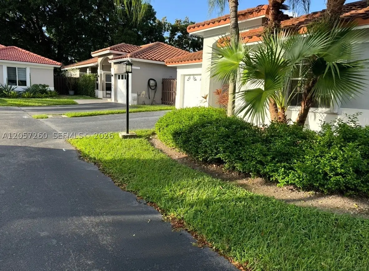5758 NW 97th Pl, Doral, FL 33178 - #1