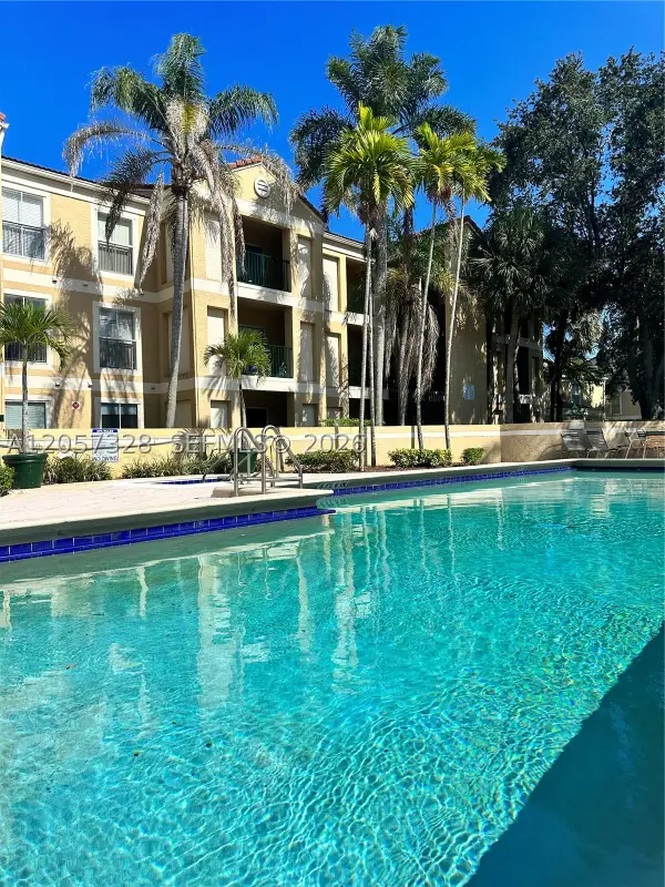 833 Riverside Dr #831, Coral Springs, FL 33071