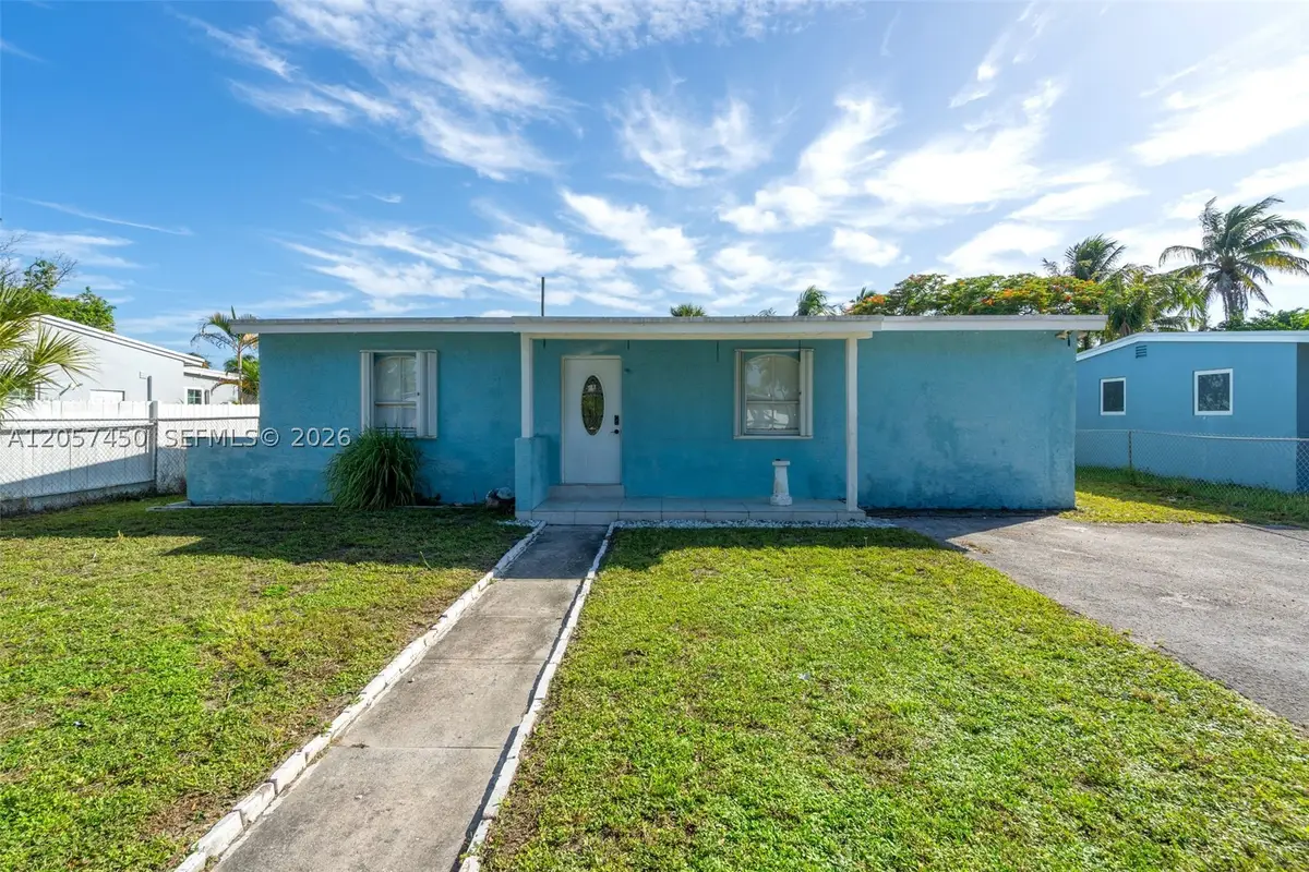 1207 Chateau Park Dr, Fort Lauderdale, FL 33311 - #1