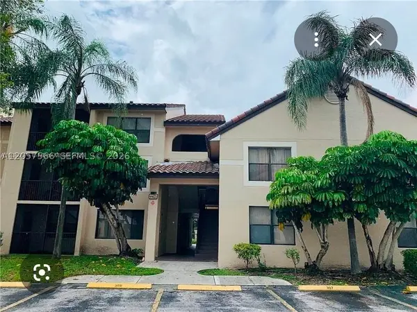 4421 W Mcnab Rd #17, Pompano Beach, FL 33069