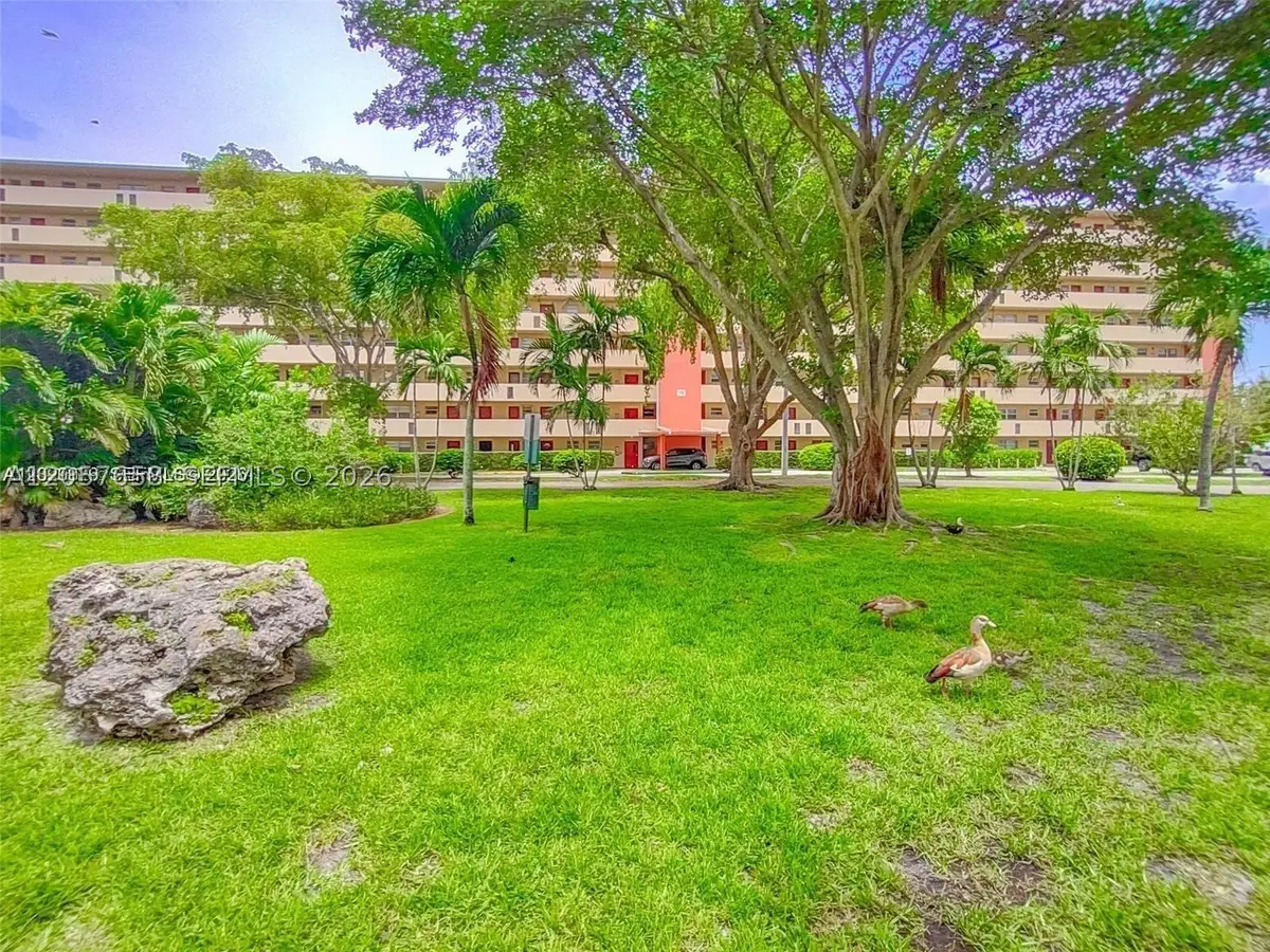 1710 NE 191st St #103-3, Miami, FL 33179 - #1