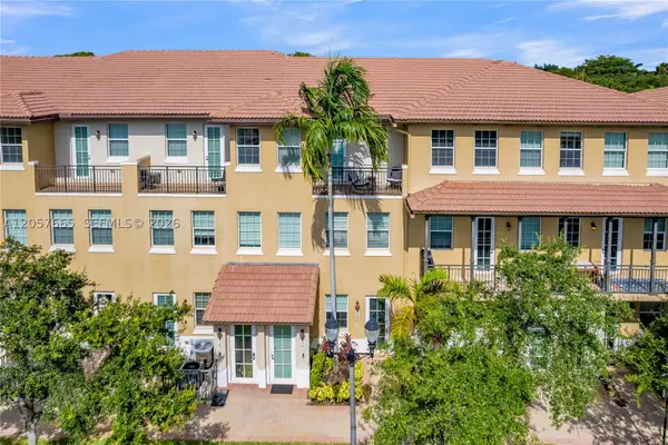 950 SW 147th Ave #2611, Pembroke Pines, FL 33027