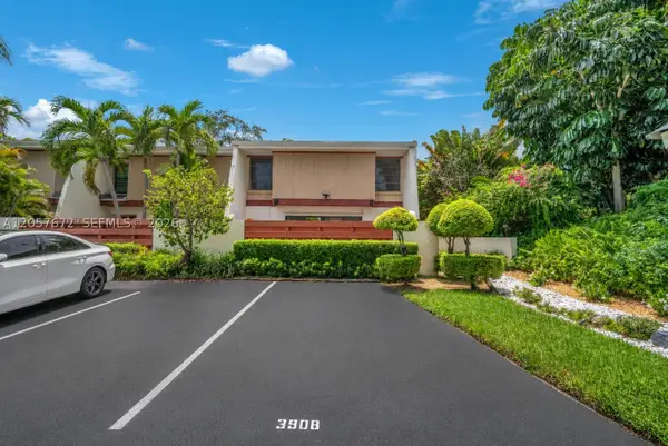 3908 Parkside Ln #229, Hollywood, FL 33021