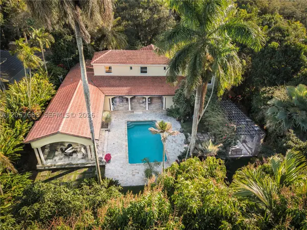 4867 SW 82nd St, Miami, FL 33143