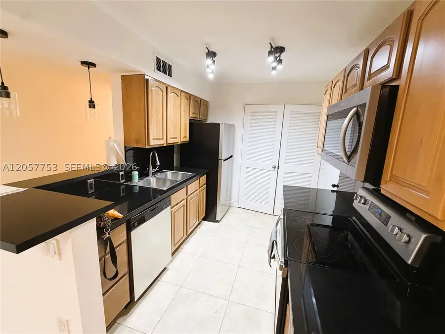 7483 SW 82nd St #A102, Miami, FL 33143 - #3
