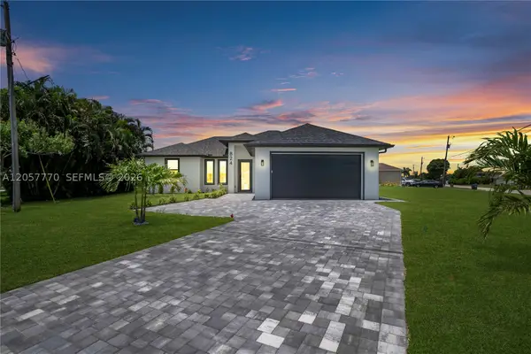 824 SW 15th St, Other, FL 33991