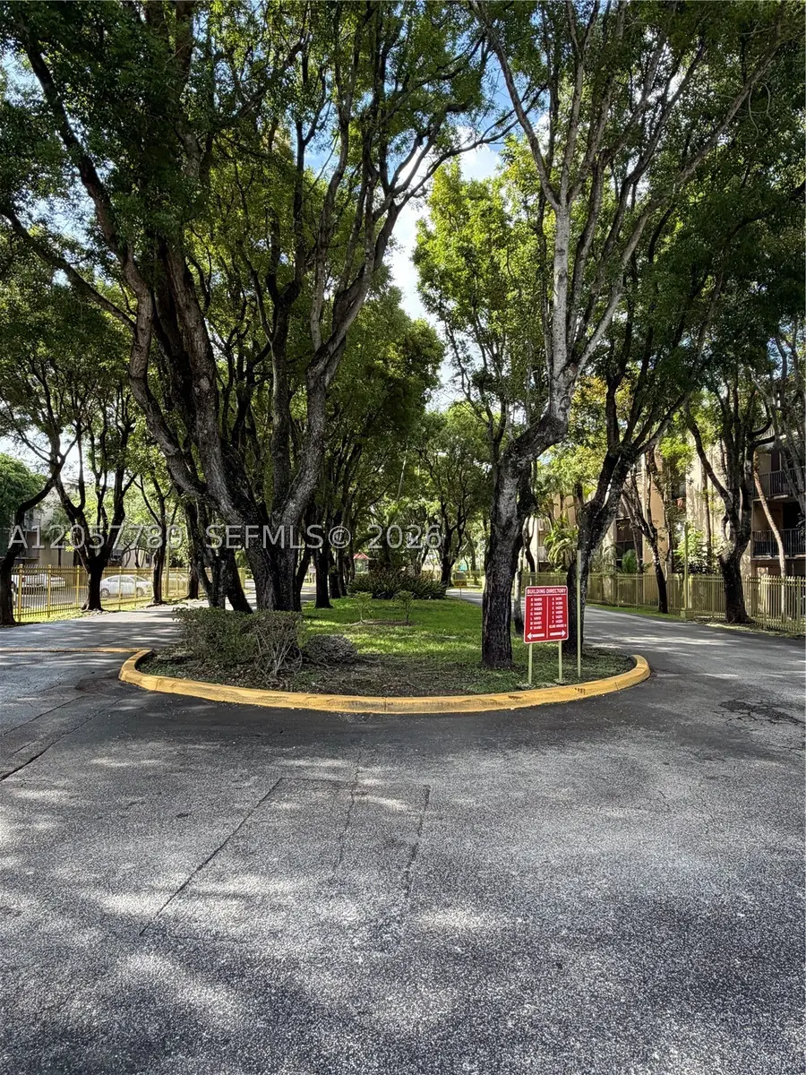 Address Withheld By Seller, Miami, FL 33186 - #2