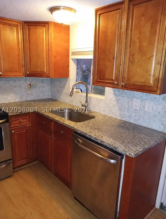 7323 N 44th Ter N, Riviera Beach, FL 33404 - #2
