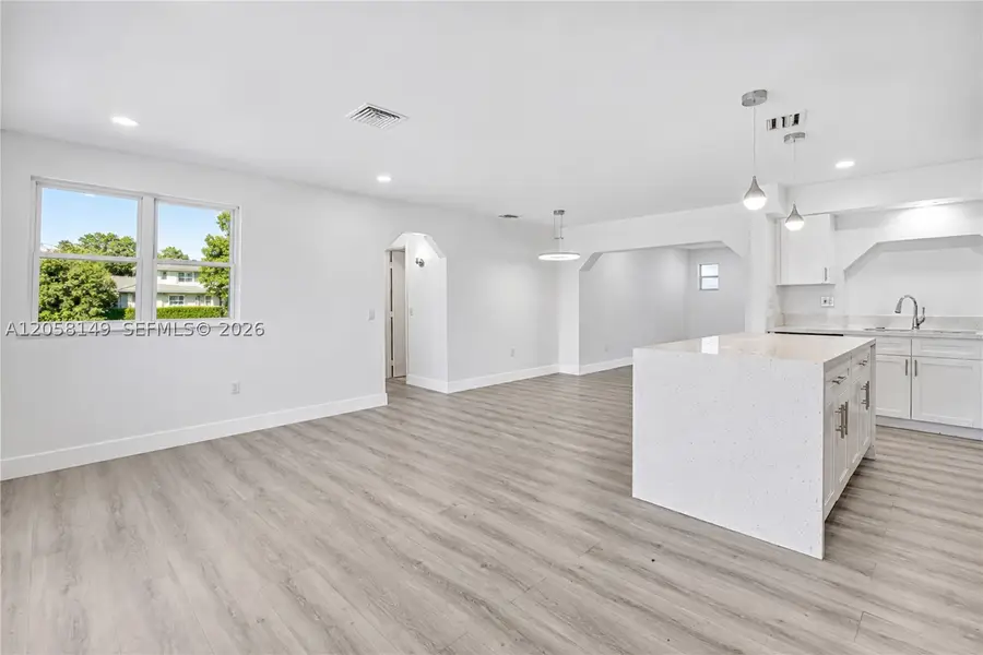 8720 NW 11th St, Pembroke Pines, FL 33024 - #3