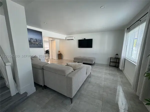 1904 SW 28th St, Fort Lauderdale, FL 33315