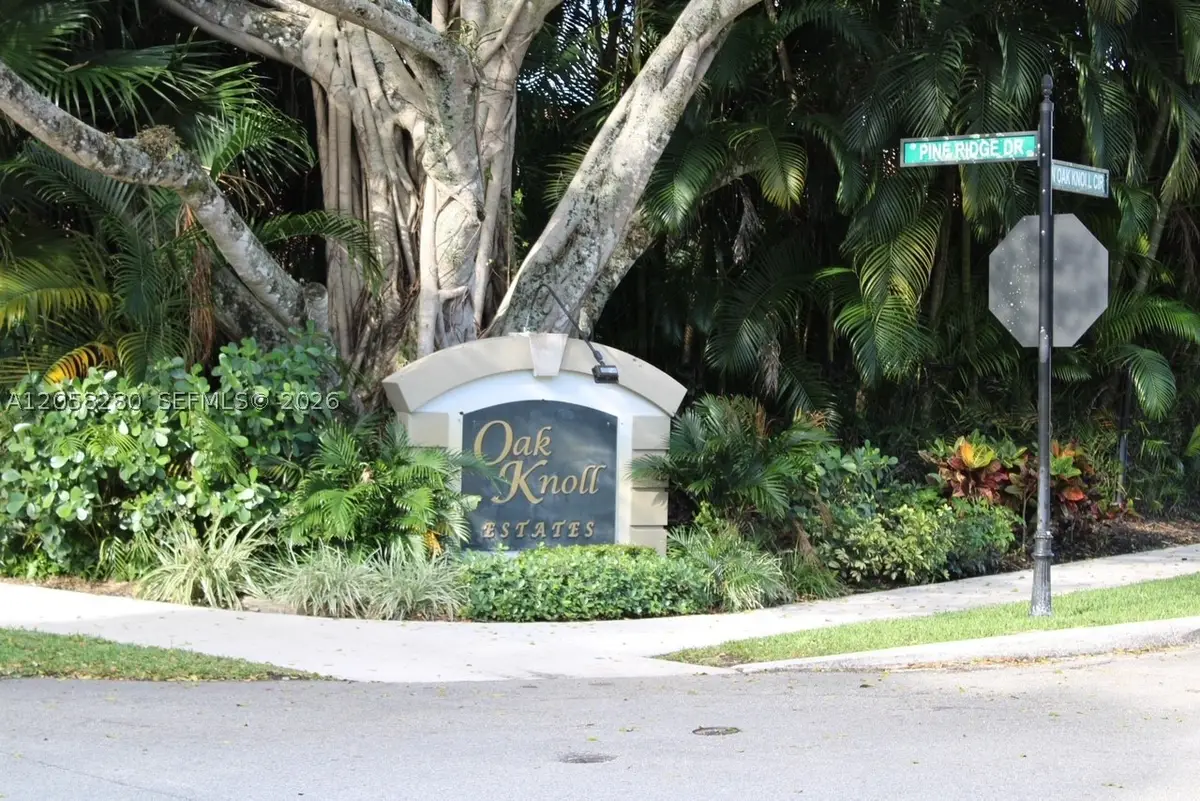 1720 W Oak Knoll Cir, Davie, FL 33324 - #1