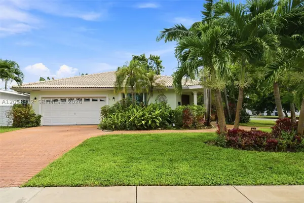 701 Westward Dr, Miami Springs, FL 33166