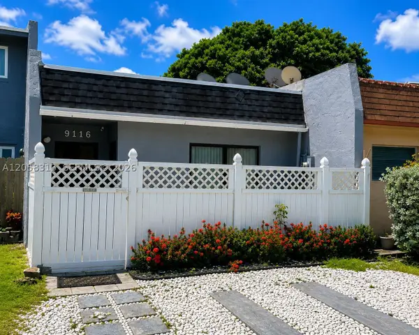 9116 NW 35th Pl, Sunrise, FL 33351