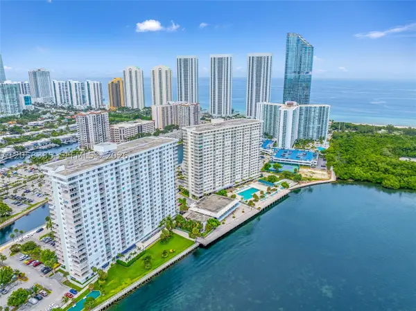 300 Bayview Dr #202, Sunny Isles Beach, FL 33160
