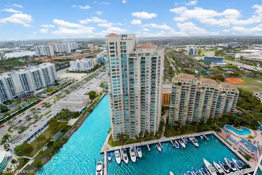 3330 NE 190th St #UPH14, Aventura, FL 33180 - #3