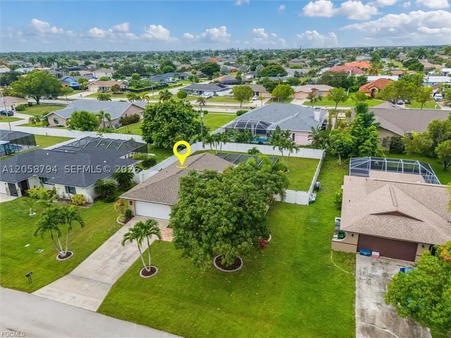 2008 SE 8th Ter, Cape Coral, FL 33990 - #2