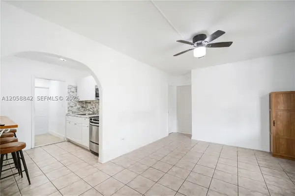 15431 Harding Ln, Homestead, FL 33033