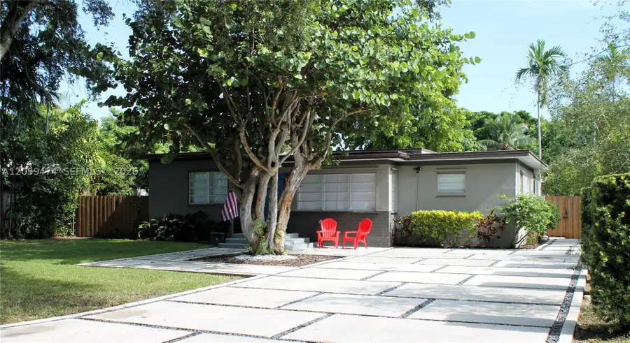 510 Raven Ave, Miami Springs, FL 33166 - #2