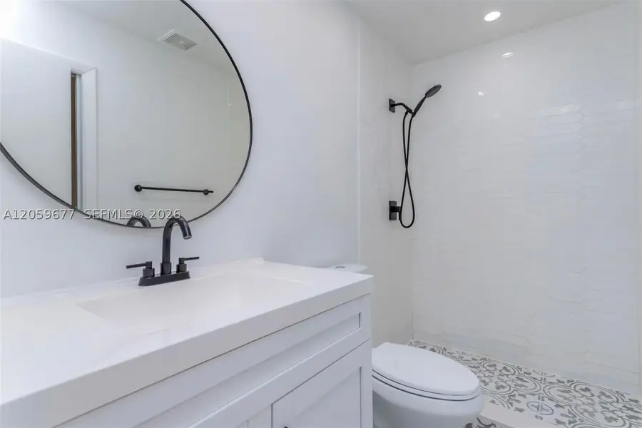931 NE 199th St #201-22, Miami, FL 33179 - #3