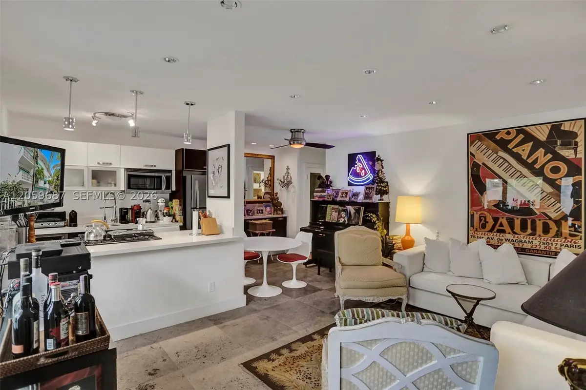 350 Collins Ave #310, Miami Beach, FL 33139 - #1
