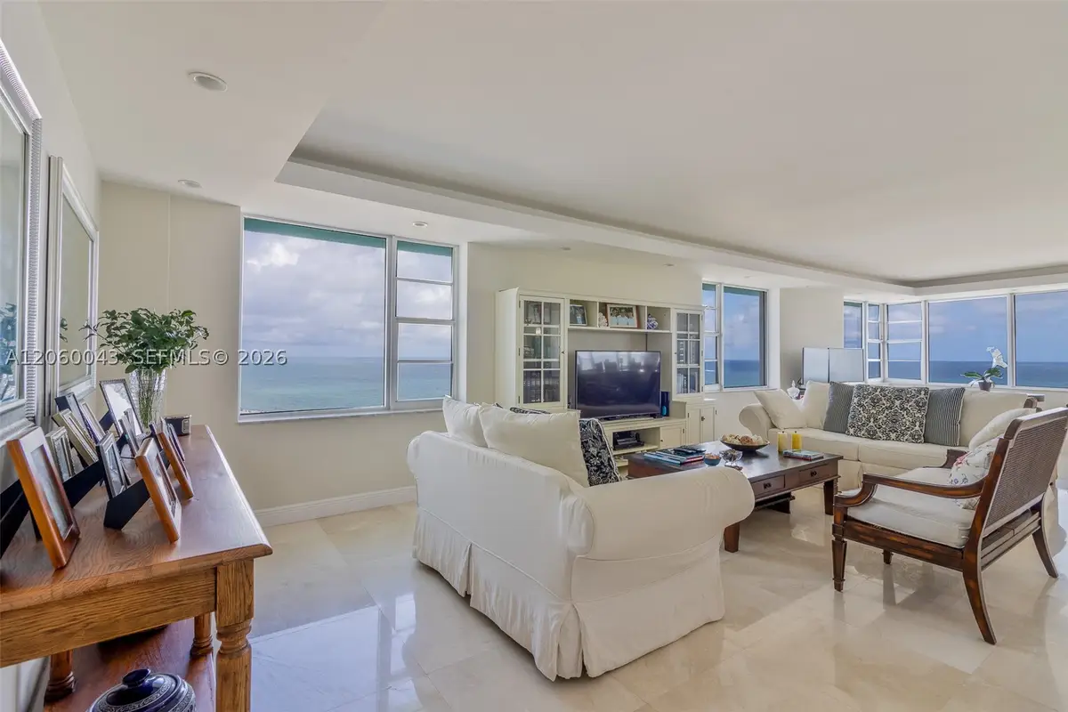 5255 Collins Ave #11E, Miami Beach, FL 33140 - #1