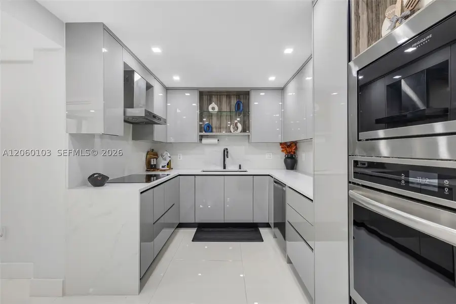 13953 Kendale Lakes Cir #B205, Miami, FL 33183 - #3