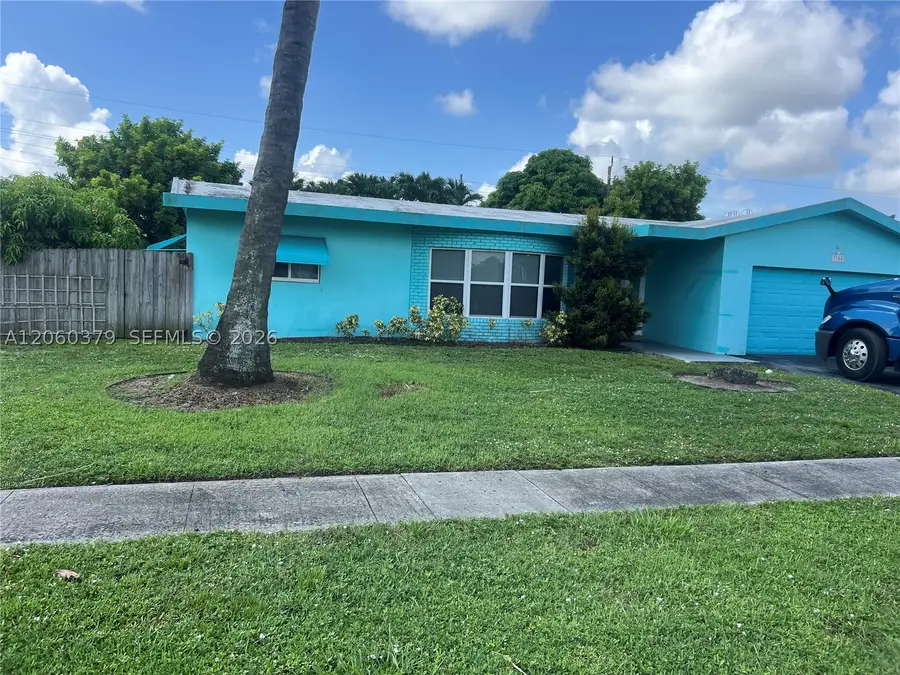 3700 NW 25th St, Lauderdale Lakes, FL 33311 - #2