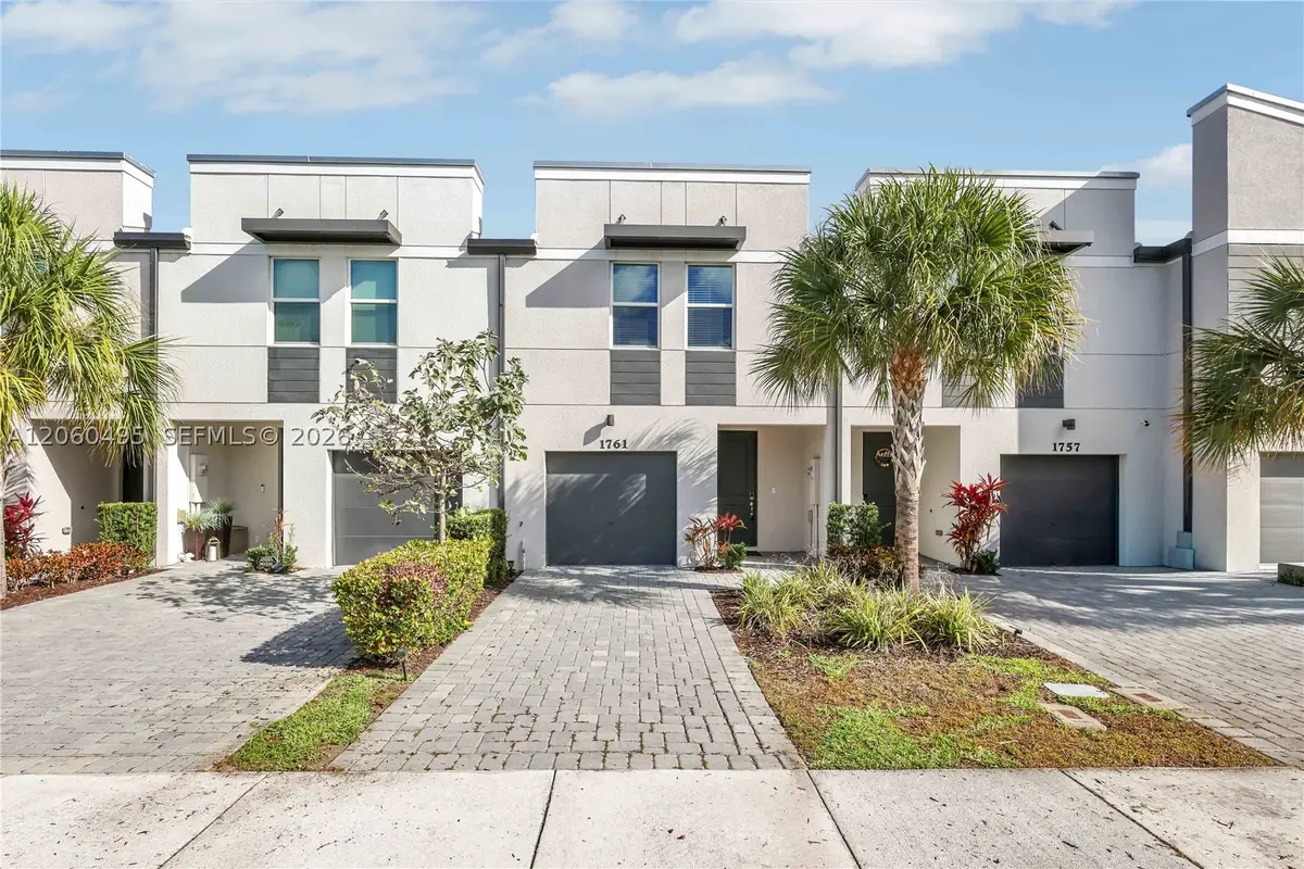 1761 Lindley St, Mangonia Park, FL 33407 - #1