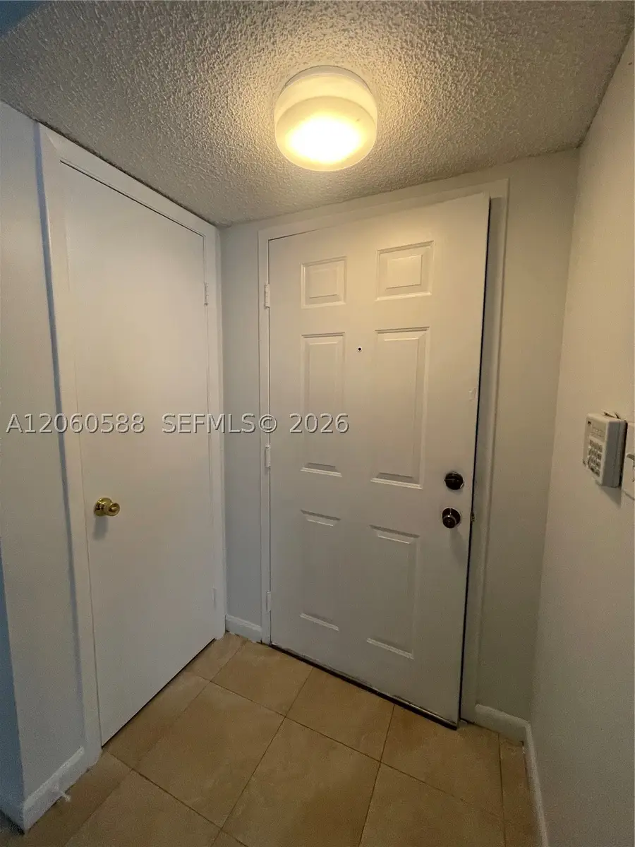 530 S Park Rd #28-11, Hollywood, FL 33021 - #3