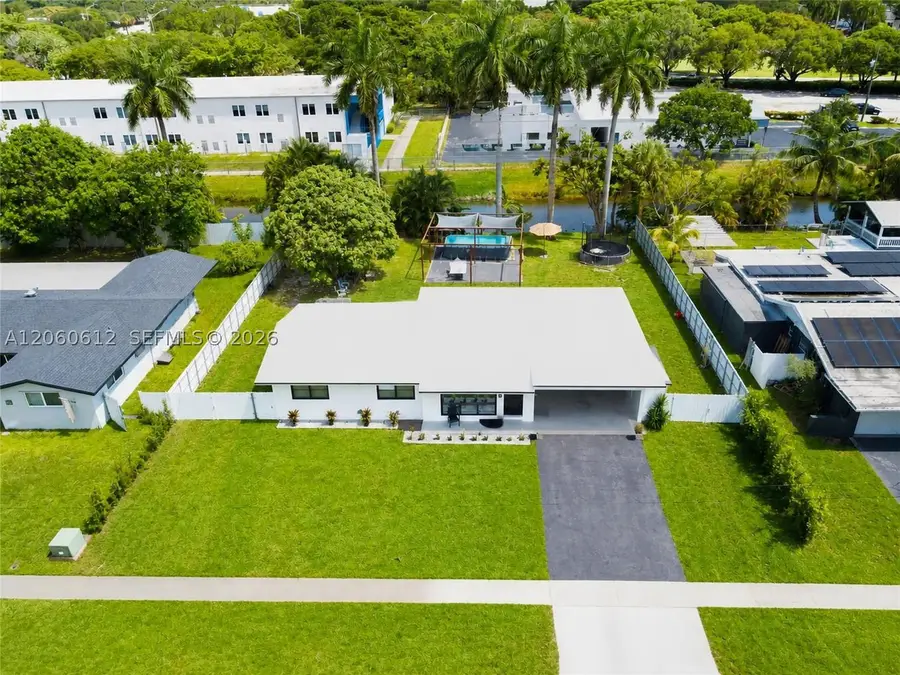 6601 NW 9th St, Plantation, FL 33317 - #2