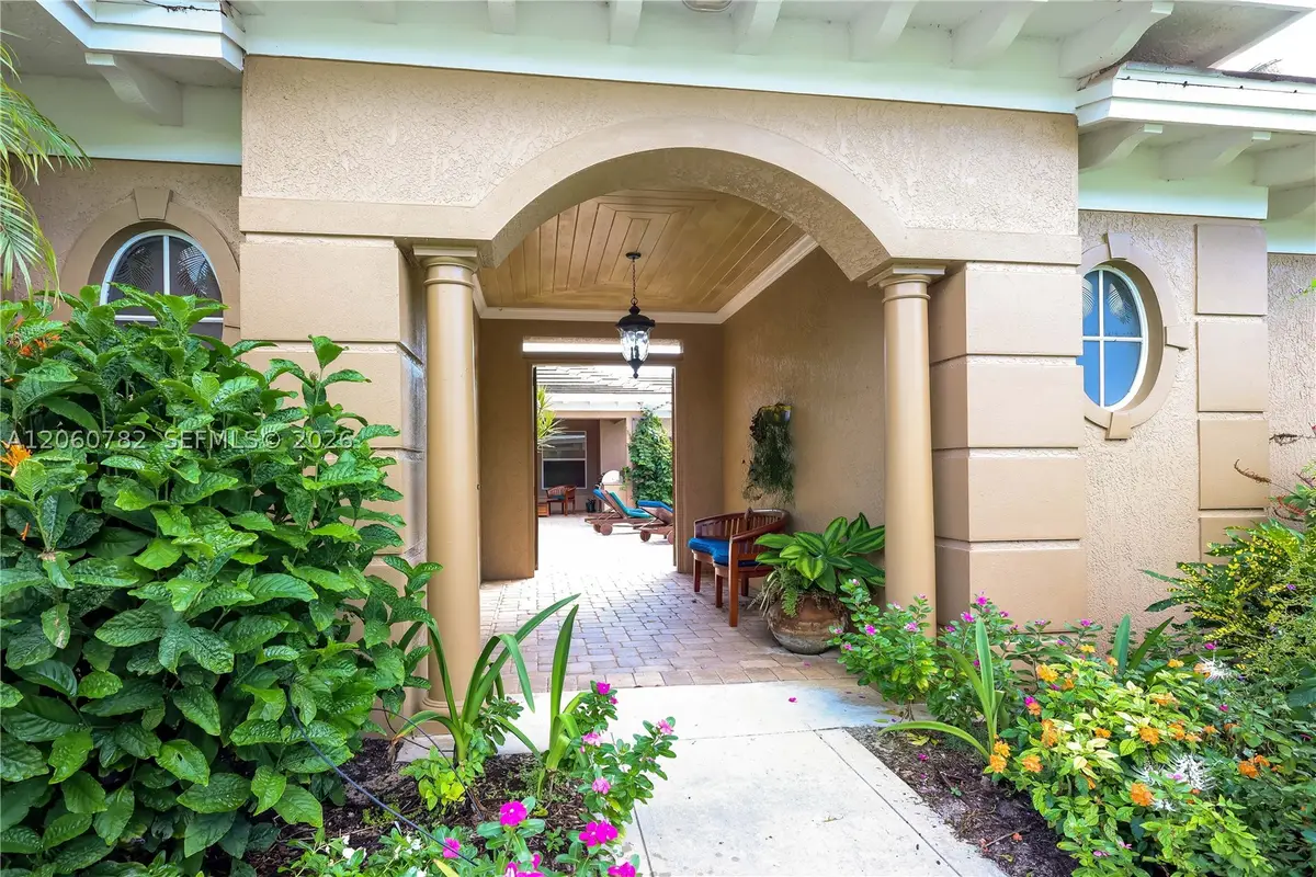 9030 Castle Harbour Cir, Vero Beach, FL 32963 - #1