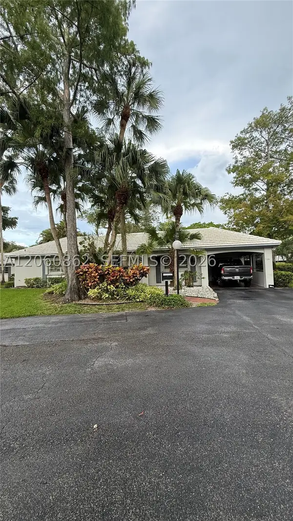 1124 W Cypress Dr, Pompano Beach, FL 33069