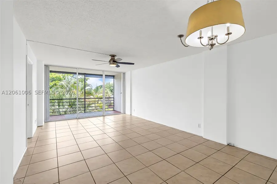 112 Royal Park Dr #3A, Oakland Park, FL 33309 - #2