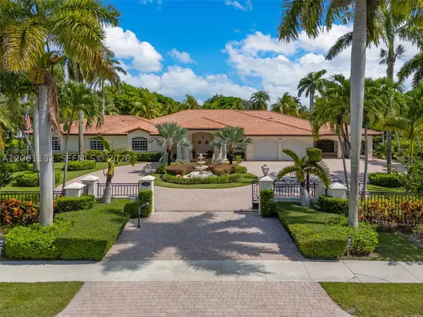 9735 SW 64th St, Miami, FL 33173
