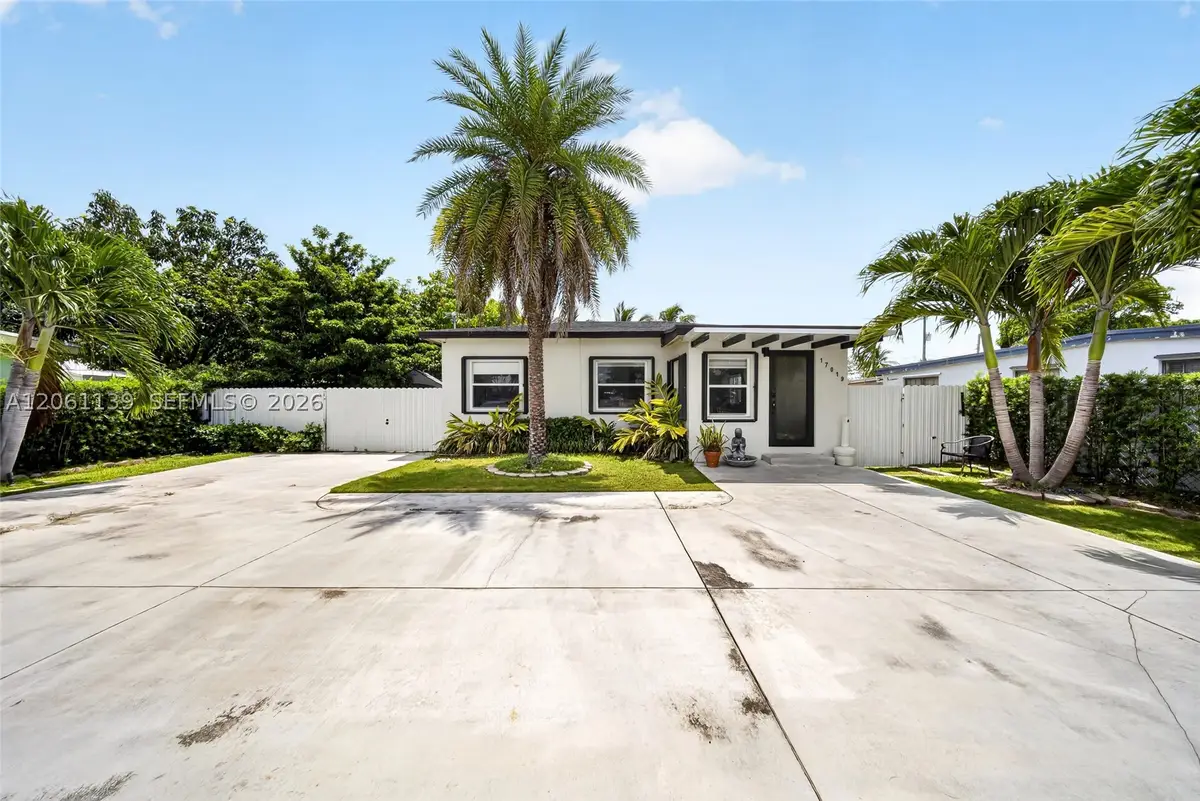 17019 SW 100th Ave, Miami, FL 33157 - #1