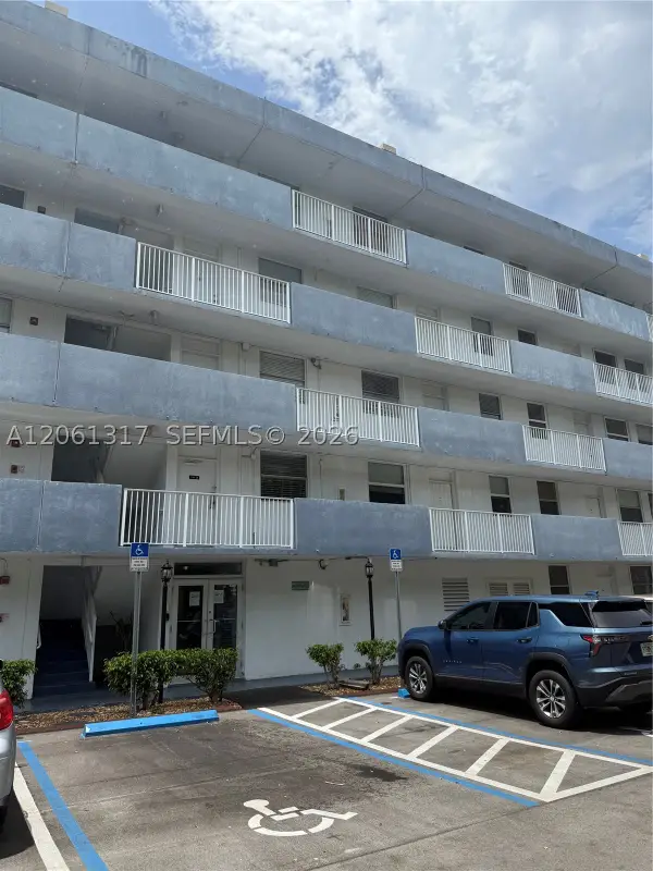 1801 S Treasure Dr #115, North Bay Village, FL 33141