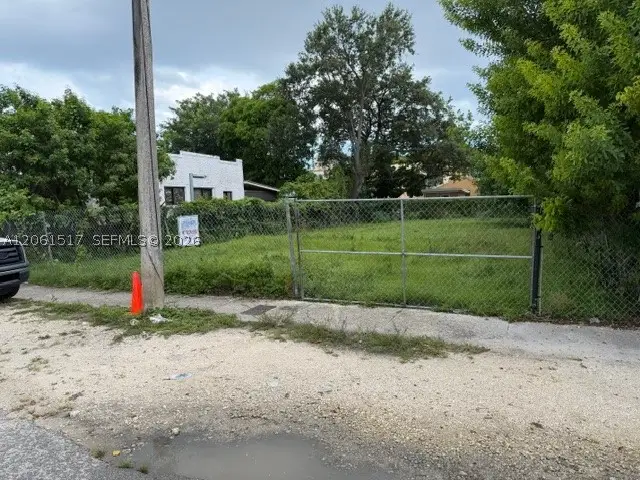 1036 NW 31st St, Miami, FL 33127 - #1