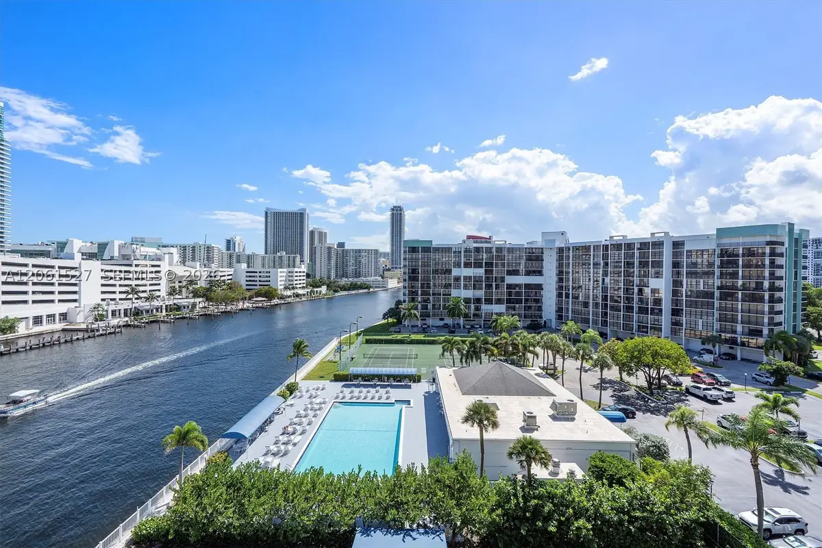 600 Parkview Dr #709, Hallandale Beach, FL 33009 - #1