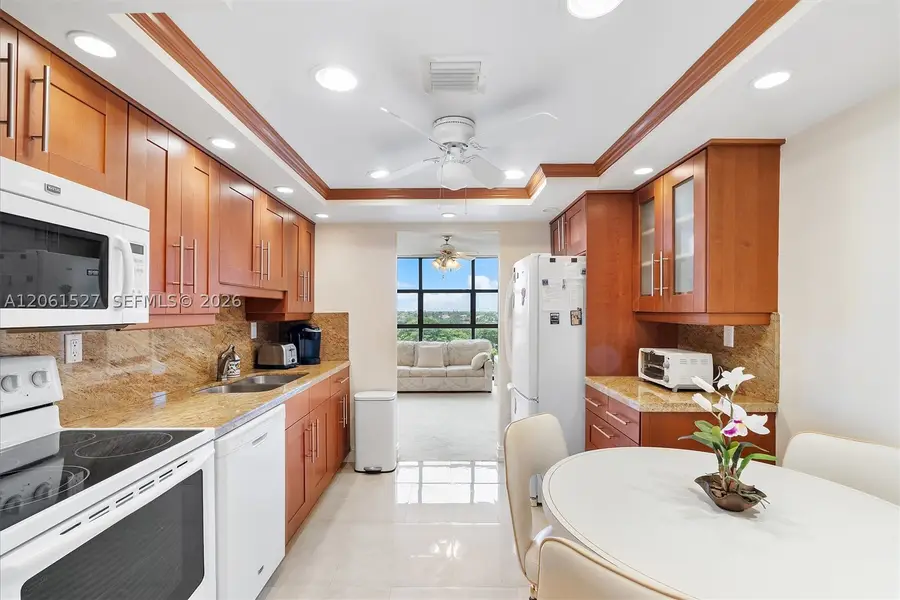 600 Parkview Dr #709, Hallandale Beach, FL 33009 - #3