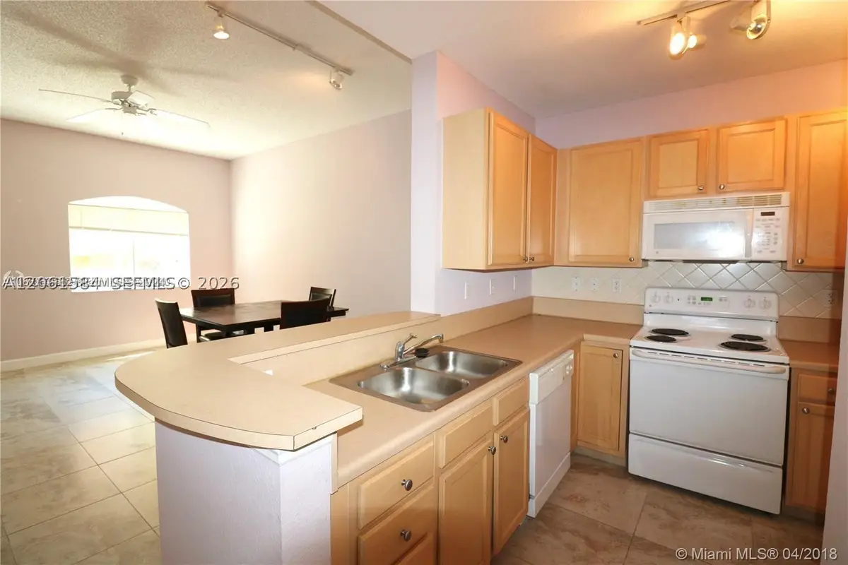 6001 SW 70th St #117, South Miami, FL 33143 - #1