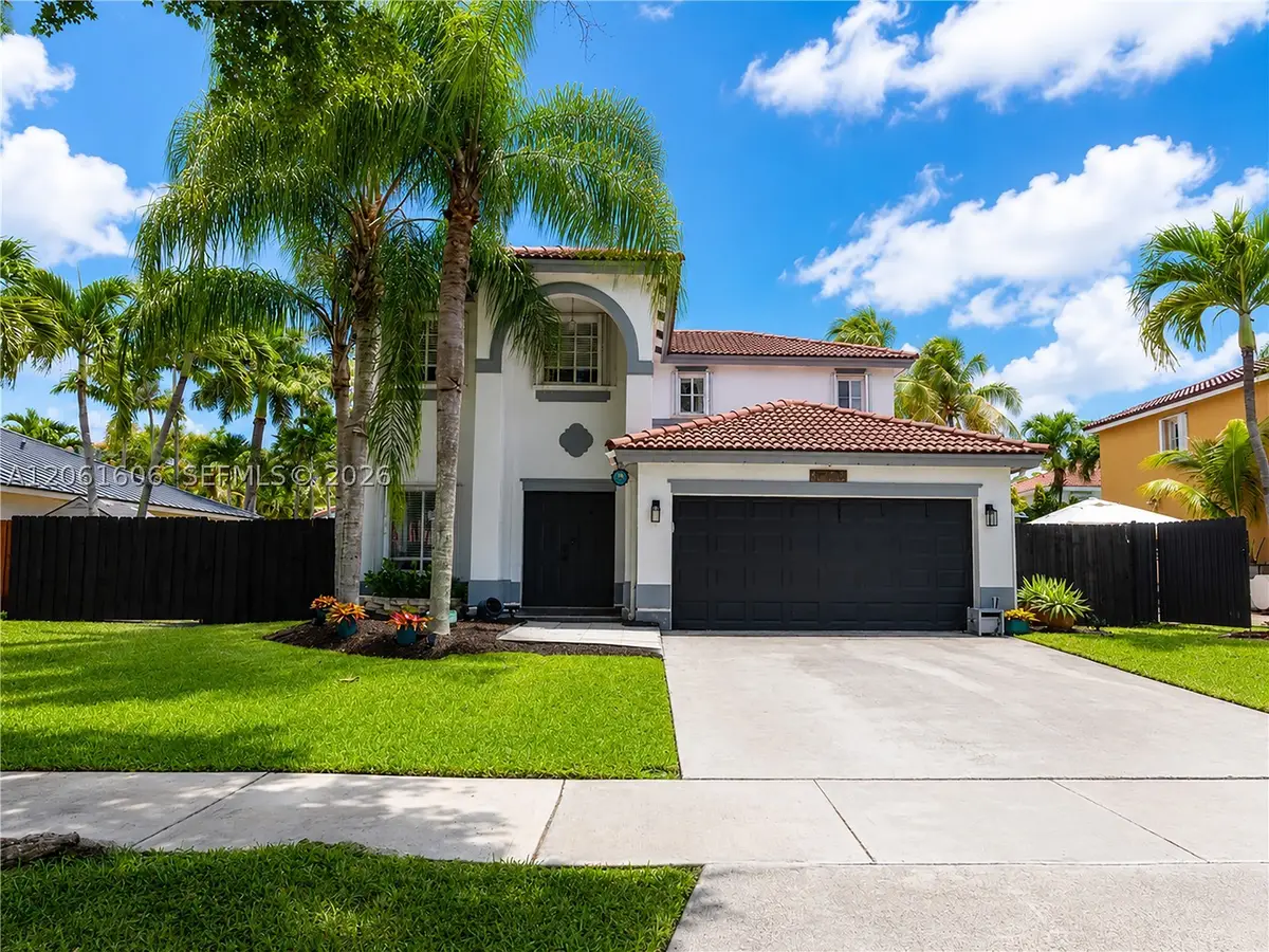 9002 SW 212th Ter, Cutler Bay, FL 33189 - #1