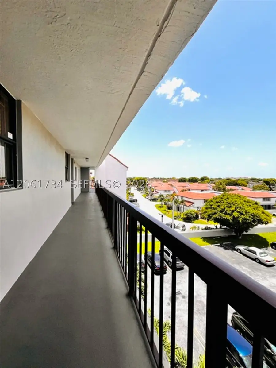 10145 NW 9th St Cir #7-505, Miami, FL 33172 - #3