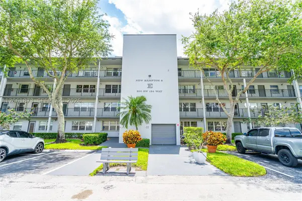 300 SW 134th Way #413E, Pembroke Pines, FL 33027